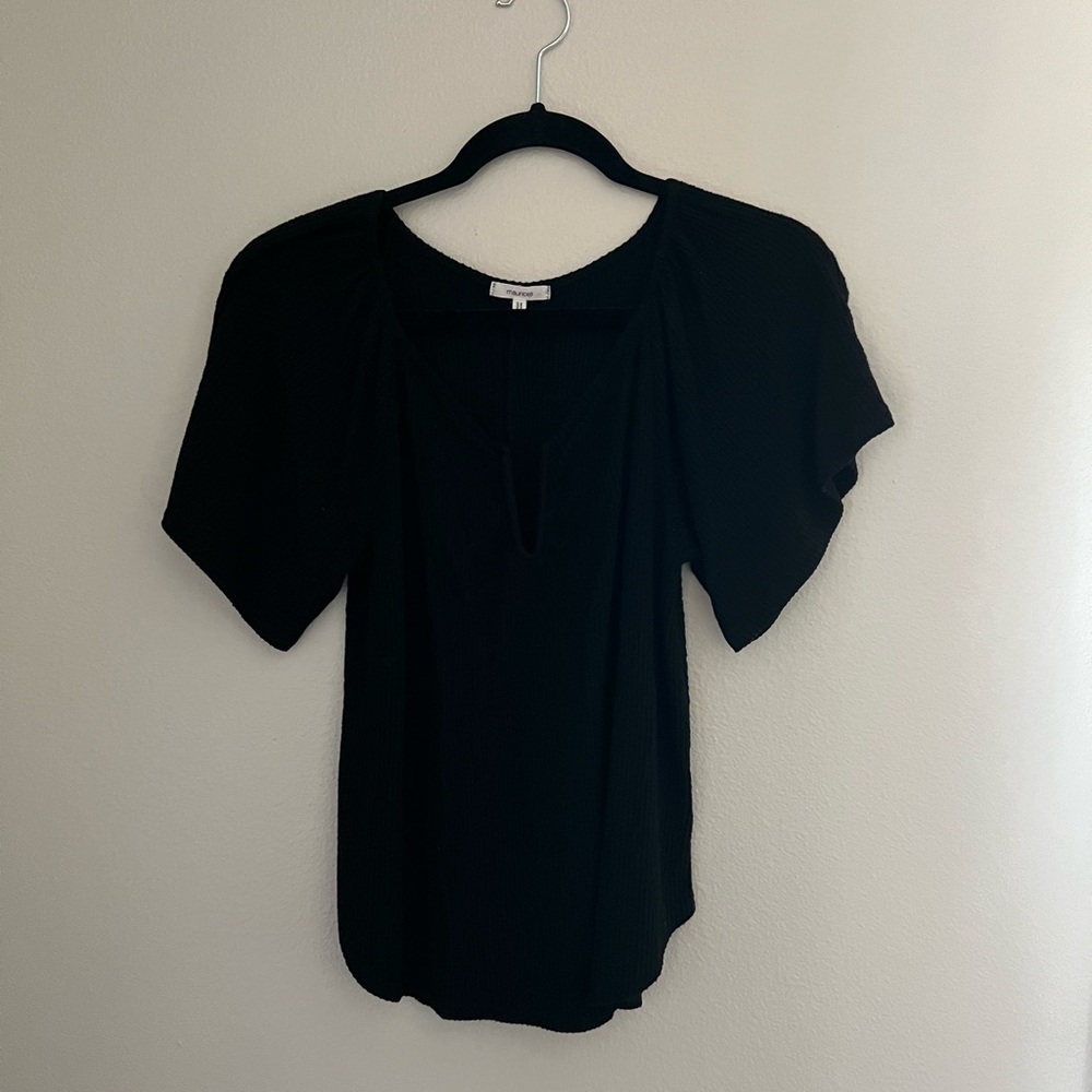 ❄️ Maurices Black Short Sleeve Blouse